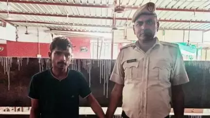 अटेली: अटेली के महासर गांव से चोरी के मामले में एक और आरोपी गिरफ्तार, नगदी और सामान बरामद