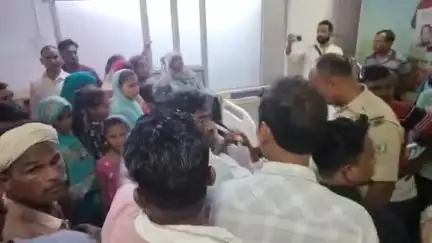 गोड्डा: ईंट का बकाया भुगतान मांगने गए व्यक्ति के साथ कदवा टोला में मारपीट, अस्पताल में इलाज जारी
