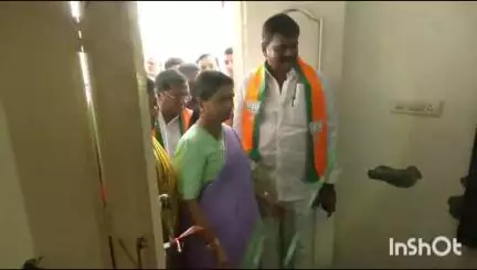 హంటర్ రోడ్డులోని ఓ ఫంక్షన్ హాల్లో హాలులో బిజెపి జాతీయ ఉపాధ్యక్షురాలు మీడియా సమావేశం సీఎం రేవంత్ రెడ్డి పై పలు విమర్శలు