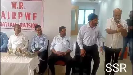 रतलाम नगर: सेंट्रल गवर्नमेंट एवं रेलवे पेंशनर्स एसोसिएशन द्वारा स्वास्थ्य गोष्ठी व सेवानिवृत्त रेलकर्मियों का सम्मान