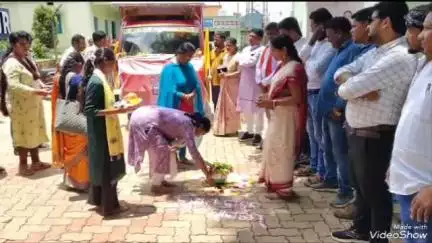 ଲକ୍ଷ୍ମୀପୁର: ଲକ୍ଷ୍ମୀପୁର ପଞ୍ଚାୟତ ସମିତି କାର୍ଯ୍ୟାଳୟ ଠାରେ ବିକାଶ ବାହାନ ର ଶୁଭାରମ୍ଭ