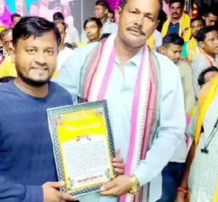 ଦିଗପହଣ୍ଡି: ଦିଗପହଣ୍ଡି ଫାଶିଗୁଡା ଗାଁରେ ସାସ୍କୃତିକ କାର୍ଯ୍ୟକ୍ରମ ଅନୁଷ୍ଠିତ ଯୋଗ ଦେଲେ NAC ଅଧ୍ୟକ୍ଷ  ।