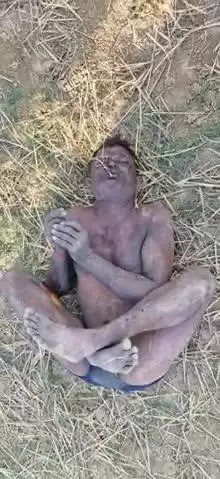 चुनार: चुनार के बंगला देवरिया में नदी के किनारे बोरे में बंद मिला युवक का शव, क्षेत्र में फैली सनसनी
