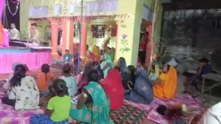 बलरामपुर समाचार ग्राम पंचायत सेखवी कला विकासखंड बलरामपुर में ओमप्रकाश विश्वकर्मा की आवास पर चुना गया श्रीमद् भागवत कथा ज