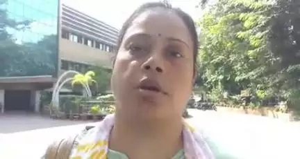 गोलमुरी-सह-जुगसलाई: गोविंदपुर: मां के निधन के बाद पिता की देखभाल करने आई बेटी को अब तक नहीं मिला न्याय, डीसी ऑफिस पहुंची