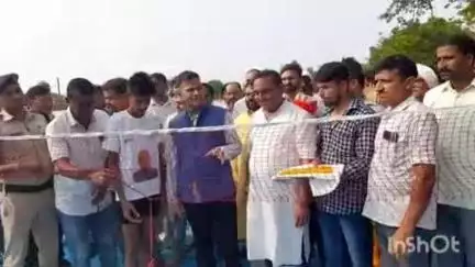नावकोठी: नावकोठी प्रखंड मुख्यालय में डीएम तुषार सिंगला सहित अधिकारियों की जन संवाद सह समीक्षात्मक बैठक