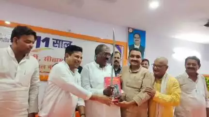 डुमरा: सीतामढ़ी भाजपा कार्यालय में प्रेस वार्ता आयोजित, कार्यक्रम में पहुंचे मंत्री