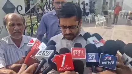 गोगुन्दा: जिला कलेक्टर नमित मेहता ने पुष्टि की कि एयर इंडिया की फ्लाइट AI171 में उदयपुर के चार लोग सवार थे