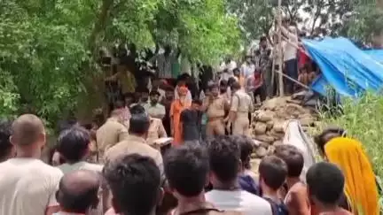 नौगढ़: मोहाना थाना क्षेत्र के पुल के नीचे नदी में संदिग्ध अवस्था में एक व्यक्ति का शव मिला