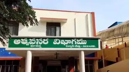 పట్టణంలో విద్యుత్ షాక్ తగిలి వ్యక్తి మృతి