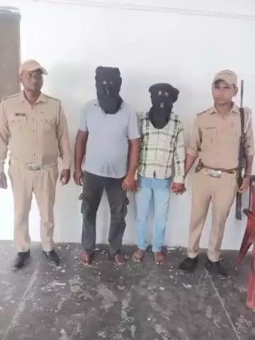रुद्रपुर: आबकारी अधिनियम के मुकदमे में फरार दो वारंटियों को रुद्रपुर कोतवाली पुलिस ने किया गिरफ्तार, कोर्ट में किया पेश
