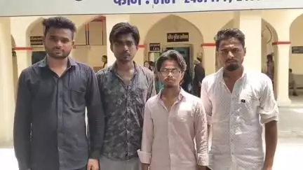 मुज़फ्फरनगर: नगर पालिका से 10-10 हजार रुपये दिलवाने के नाम पर करोड़ों की ठगी, 30-40 लोगों की आईडी पर फर्जी लोन, पीड़ित मिले एसएसपी से