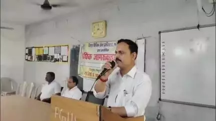 कोडरमा: परियोजना बालिका उच्च विद्यालय कोडरमा में बाल मजदूरी अधिनियम और दंड के प्रावधानों की दी गई जानकारी