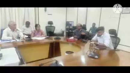 ఆక్రమణలు గుర్తించి వాటిని తొలగించాలి జాయింట్ కలెక్టర్ శివ నారాయణ శర్మ