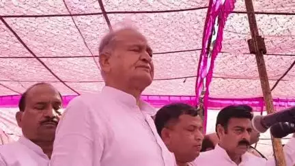 प्रतापगढ़: एयर इंडिया हादसे के चलते कांग्रेस की संविधान बचाओ रैली स्थगित, पूर्व CM हुए शामिल, हादसे में मृतकों को दी श्रद्धांजलि