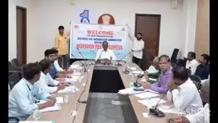 వికారాబాద్: సీజనల్ వ్యాధులు ప్రబలకుండా అప్రమత్తంగా ఉంటూ తగు జాగ్రత్తలు తీసుకోవాలి : అదనపు కలెక్టర్ సుదీర్