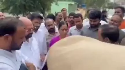 మేడ్చల్: చెంగిచెర్లలో దేవాదాయ శాఖ భూములను సందర్శించిన మంత్రి కొండా సురేఖ