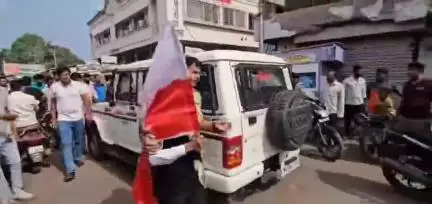 शहादा: शहादा बंद दरम्यान पोलिसांमध्ये आणि आदिवासी संघटनांच्या पदाधिकाऱ्यांमध्ये जोरदार खडाजंगी