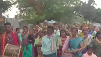 ధర్మారం: కొత్తూరులో యాదవ కులస్తుల ఆధ్వర్యంలో ఘనంగా పోచమ్మ బోనాలు
