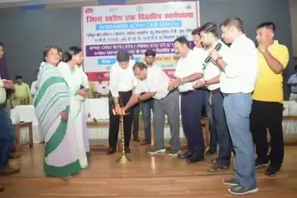 पाकुड़: पाकुड़ में प्रोजेक्ट जागृति के तहत स्वास्थ्य विभाग ने जिला स्तरीय कार्यशाला आयोजित की, हेल्थ कर्मी सम्मानित