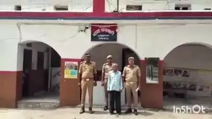टांडा: बसखारी थाना क्षेत्र में 5 साल की मासूम बच्ची से दुष्कर्म के मामले में पुलिस ने चूड़ी व्यापारी को गिरफ्तार कर जेल भेजा