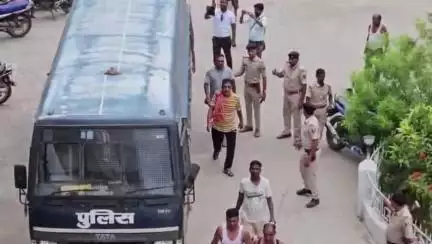 कटिहार: जुराबगंज से कोढ़ा गैंग के 17 सदस्य गिरफ्तार, एसपी ने प्रेस वार्ता में दी जानकारी