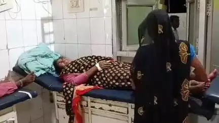 मिश्रिख: काजी कमालपुर के पास सड़क पर जा रही महिला को तेज रफ्तार बाइक ने मारी जोरदार टक्कर, गंभीर अवस्था में उपचार जारी