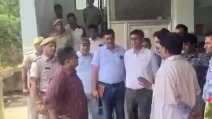 मण्डरायल: जिला कलेक्टर ने पंचायत समिति, तहसील कार्यालय व उपजिला चिकित्सालय मण्डरायल का किया औचक निरीक्षण