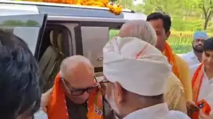 झुंझुनू: राजस्थान भाजपा के पूर्व प्रदेश अध्यक्ष अशोक प्रनामी 1 दिन के दौरे पर झुंझुनू पहुंचे, सर्किट हाउस में की प्रेस वार्ता