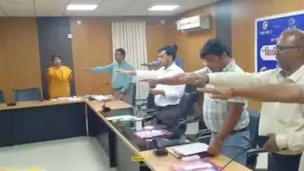मुशहरी: समाहरणालय में जिलाधिकारी की अध्यक्षता में जिला बाल कल्याण एवं संरक्षण समिति की त्रैमासिक बैठक आयोजित