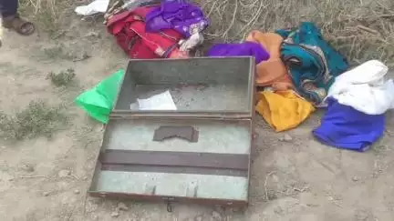 मांट: सुरीर में घर के आंगन में सो रहे मकान स्वामी से चोरों ने लाकर और ताले चटकाकर की लाखों की चोरी