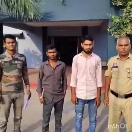 कोरबा: राह चलते महिलाओं के साथ टीका-टिपणी करने वाले मनचले लड़कों का वीडियो वायरल होने पर पुलिस ने लिया सख्त एक्शन