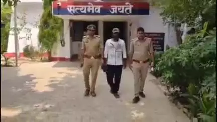 मंझनपुर: शादी का झांसा देकर नाबालिग को भगा ले जाने वाले अभियुक्त को पुलिस ने सोनवारा पुलिया के पास से किया गिरफ्तार
