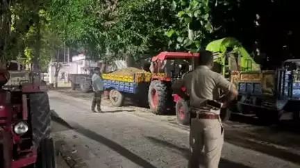 भिनगा: सिरसिया क्षेत्र में अवैध खनन करते पाए जाने पर एसडीएम ने चार ट्रैक्टर ट्राली और एक लोडर किया सीज