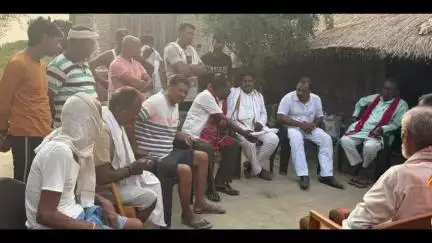 ज़ीरादेई: संजलपुर गांव में विधायक ने मृतक के परिजनों से मिलकर सांत्वना दी