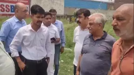 सहारनपुर: नगर आयुक्त ने निगम अधिकारियों एवं कांवड़ शिविर संचालकों के साथ कांवड़ रूट का किया निरीक्षण, दिए आवश्यक दिशा-निर्देश