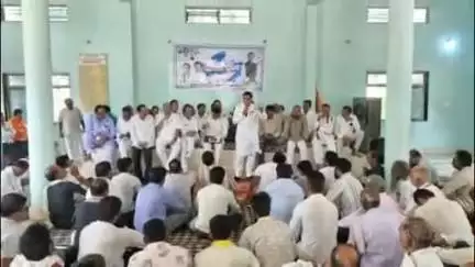छिंदवाड़ा नगर: राजीव भवन कांग्रेस कार्यालय में संगठन सृजन अभियान के चलते पर्यवेक्षकों ने की रायशुमारी