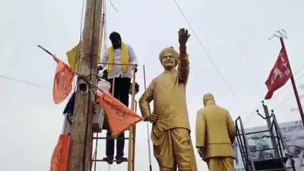 కూటమి పాలన ఏడాది పూర్తయిన సందర్భంగా తిరువూరులో తెలుగు తమ్ముళ్ల సంబరాలు