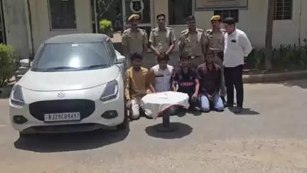 जयपुर: खोह नागोरियान थाना इलाके में फायरिंग के मामले में फरार चार आरोपियों को पुलिस ने पकड़ा, अवैध हथियार और गाड़ी की ज़ब्त