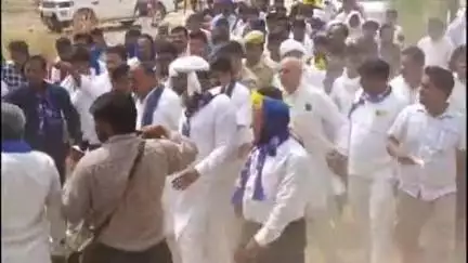 सिराथू: प्रदेश अध्यक्ष की अगुवाई में बसपा प्रतिनिधि मंडल लोहन्दा पहुंचा, पीड़ित परिवार से मुलाकात कर सीबीआई जांच की रखी मांग