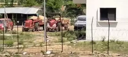 सतबरवा: सतबरवा पुलिस ने बकोरिया में औरंगा नदी से अवैध बालू लेकर आ रहे दो ट्रैक्टरों को पकड़ा