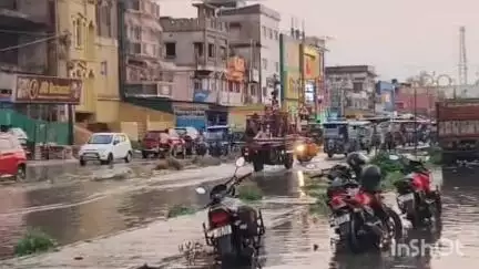 রতুয়া ১: সামসি হাসপাতাল রোড এলাকায় নিকাশি ব্যবস্থা বেহাল থাকার কারণে ক্ষোভ বাড়ছে ব্যবসায়ীদের#jansamasya