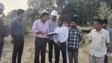 शामली: थानाभवन में ₹97 करोड़ से अधिक की लागत से बन रहे एसटीपी प्लांट का निरीक्षण डीएम अरविंद कुमार चौहान ने किया
