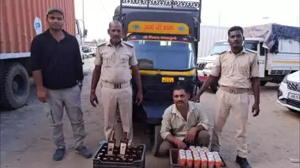 डोभी: समेकित जांच चौकी डोभी पर विदेशी शराब और बीयर से लदा ऑटो जब्त, तस्कर गिरफ्तार