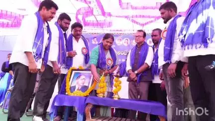 ములుగు: తాడ్వాయి లో అంబేద్కర్ విగ్రహం ఆవిష్కరించిన మంత్రి సీతక్క