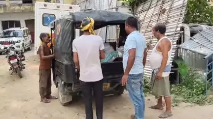 मधेपुरा: नेशनल हाईवे-106 पर बाइक की टक्कर से ई-रिक्शा चालक की मौत, सदर अस्पताल में हुआ पोस्टमार्टम