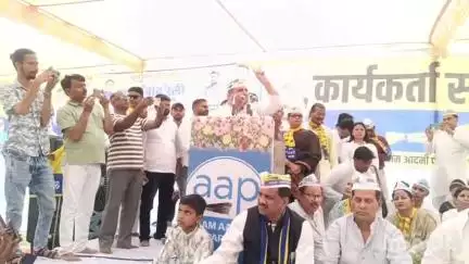 नवाबगंज: नवाबगंज पहुंचे आम आदमी पार्टी के राज्यसभा सांसद संजय सिंह ने भाजपा पर जमकर कसा तंज