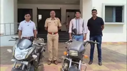 वर्धा: सामान्य रुग्णालयातून दुचाकी चोरणाऱ्याला शहर पोलिसांनी घेतले ताब्यात; चोरीच्या दोन दुचाकी जप्त
