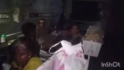 डबरा सिविल अस्पताल में बदहाल स्वास्थ्य सेवाएं, बिजली न होने से गर्मी में जच्चा-बच्चा परेशान