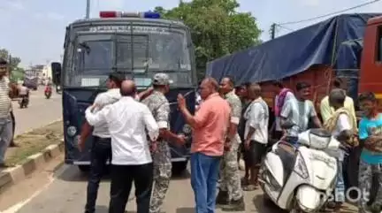 गडचिरोली: कारगील चौक मच्छी मार्केटजवळ अनियंत्रित ट्रकचा धडकेत मनसे जिल्हाध्यक्ष जखमी